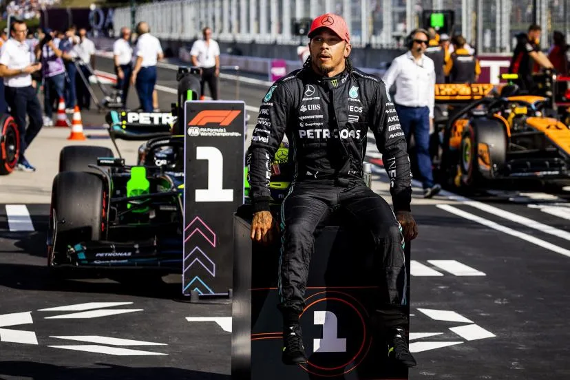 Reiseerfolg-Lewis-Hamilton-F1