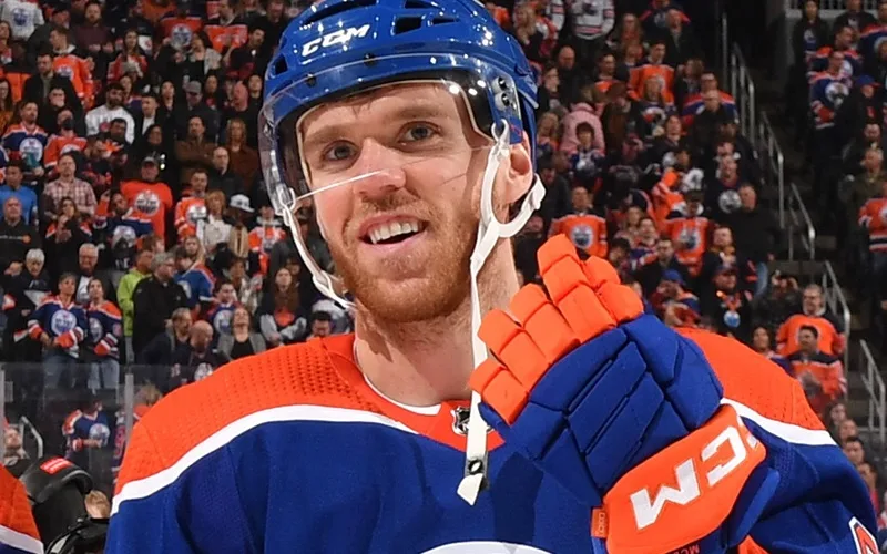 Lenda do hóquei de Connor Mcdavid